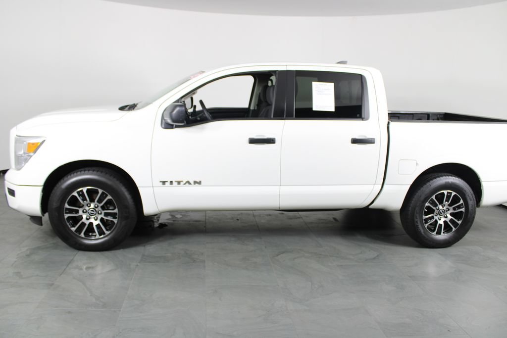 Certified 2023 Nissan Titan SV RWD image 14