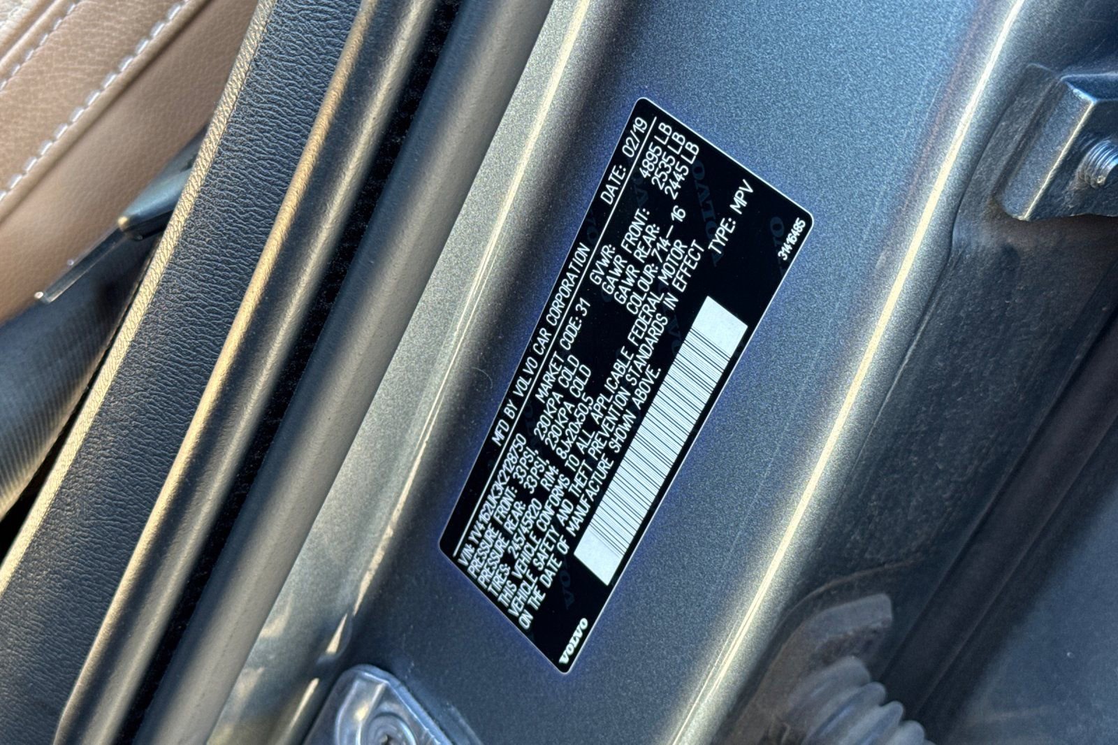 Used 2019 Volvo XC40 T5 Momentum image 35