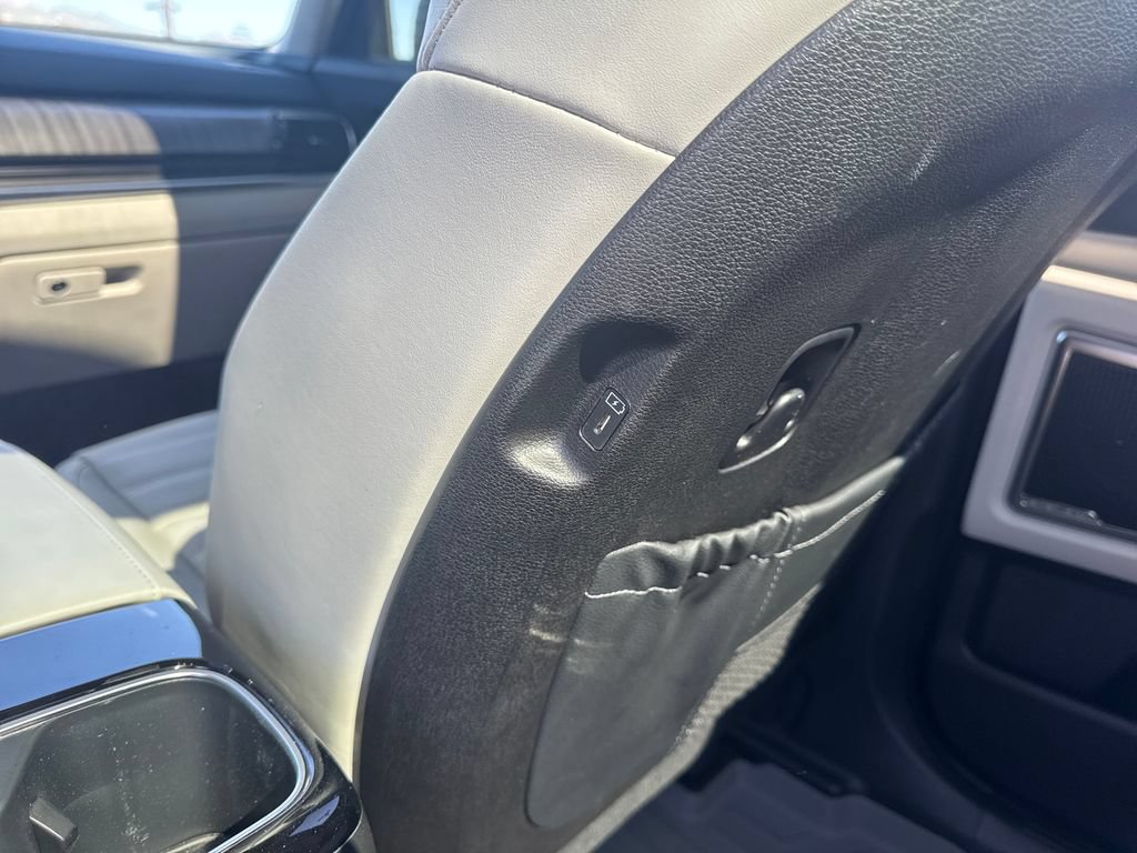 Used 2025 Kia Telluride SX Prestige AWD/4WD image 21