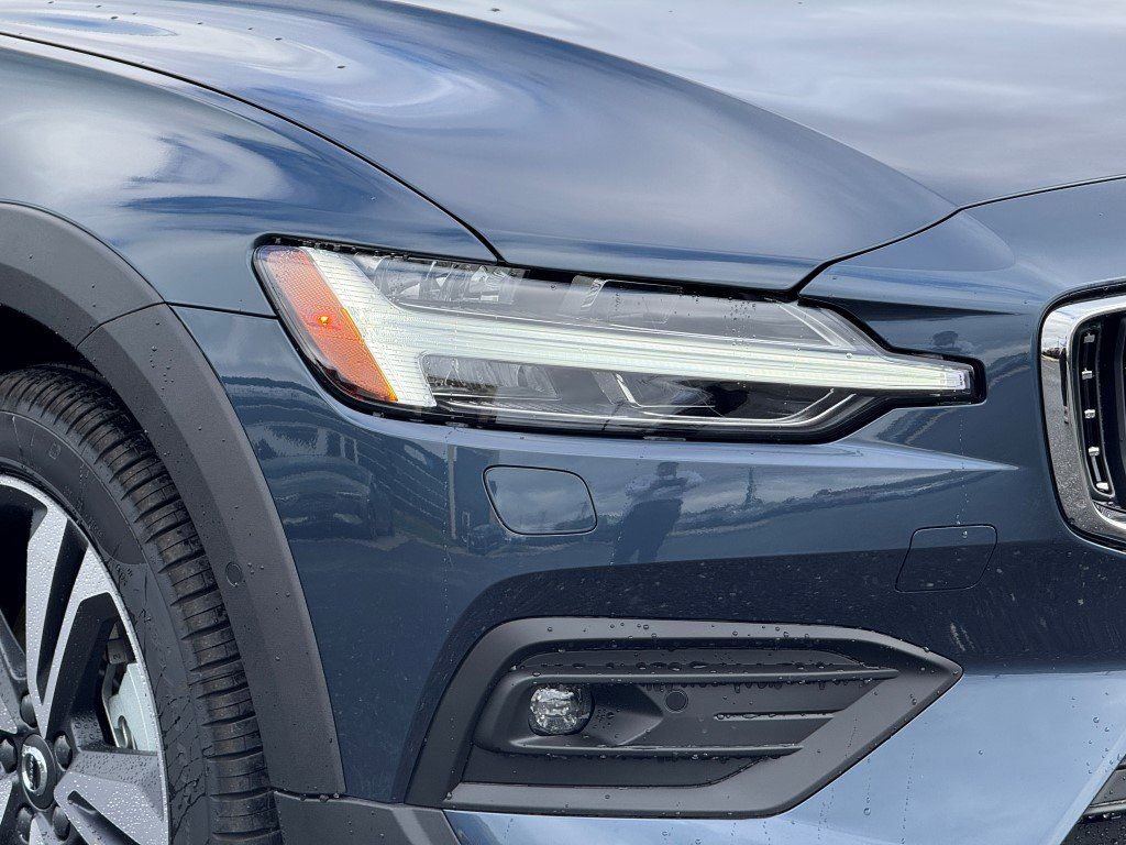 New 2026 Volvo V60 B5 Cross Country Plus w/ Protection Package Premier image 3