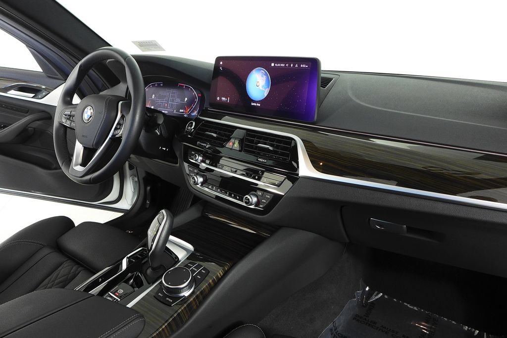Used 2023 BMW 530i w/ Convenience Package RWD image 13
