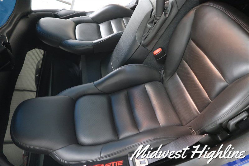 Used 2006 Chevrolet Corvette Coupe w/ Preferred Equipment Group RWD image 37