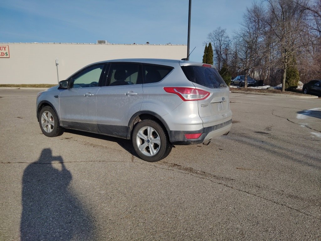 Used 2016 Ford Escape SE image 3