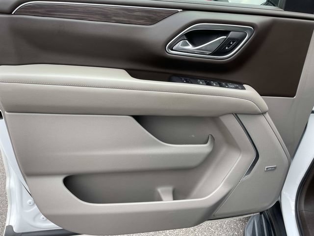 Used 2021 Chevrolet Tahoe LT w/ LT Signature Package RWD image 7
