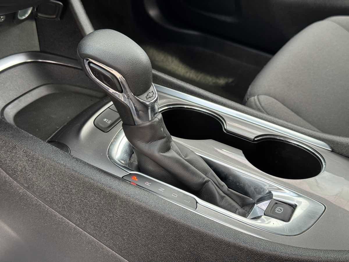 Used 2025 Chevrolet Malibu LT FWD image 27