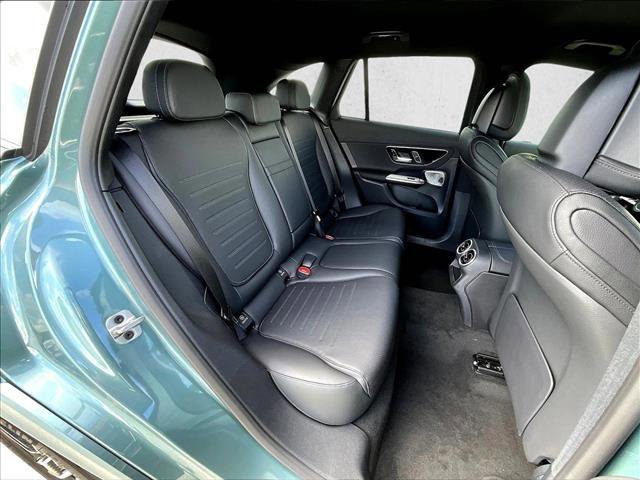 Used 2026 Mercedes-Benz GLC 300 image 27