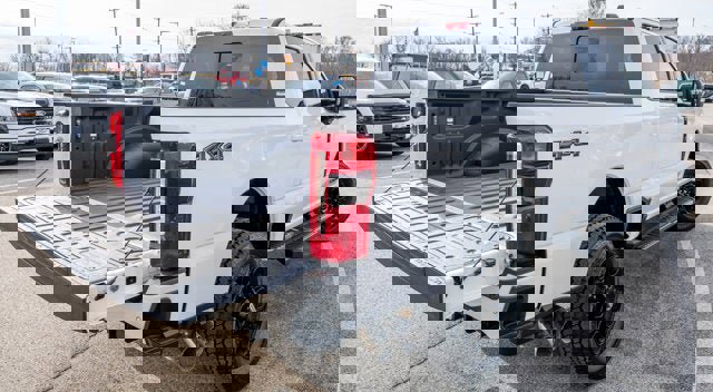 New 2026 Ford F250 Lariat w/ Black Appearance Package image 8