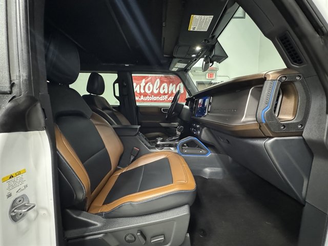 Used 2021 Ford Bronco Outer Banks AWD/4WD image 12