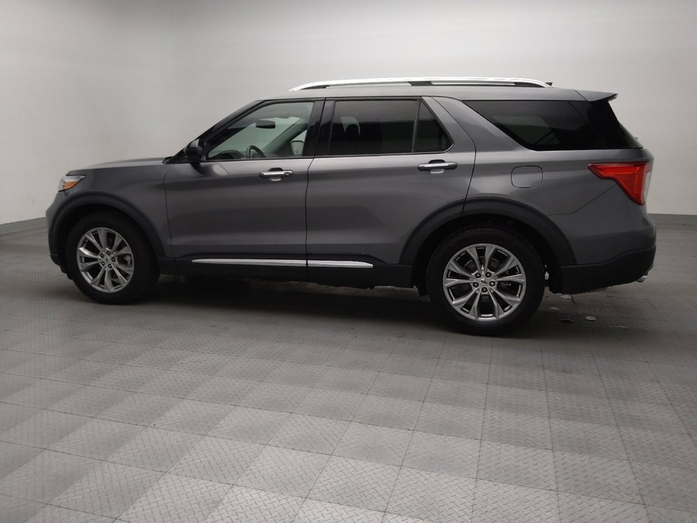 Used 2023 Ford Explorer Limited image 3