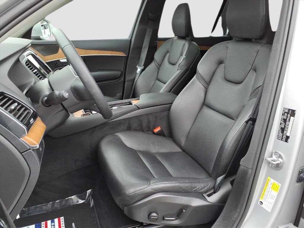 Used 2023 Volvo XC90 B6 Plus w/ Protection Package image 12