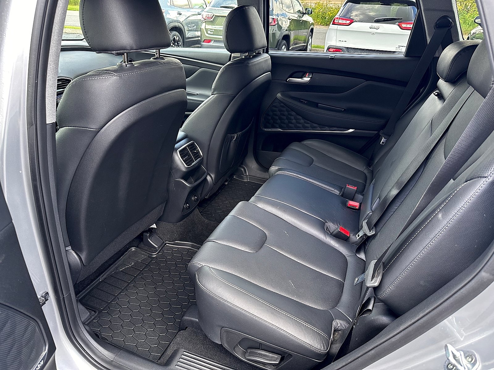 Used 2020 Hyundai Santa Fe SEL AWD/4WD image 13