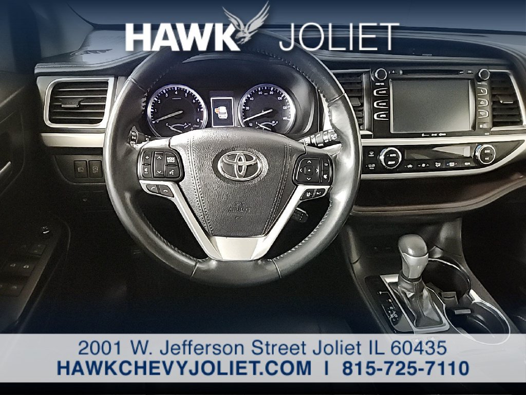 Used 2017 Toyota Highlander XLE AWD/4WD image 14