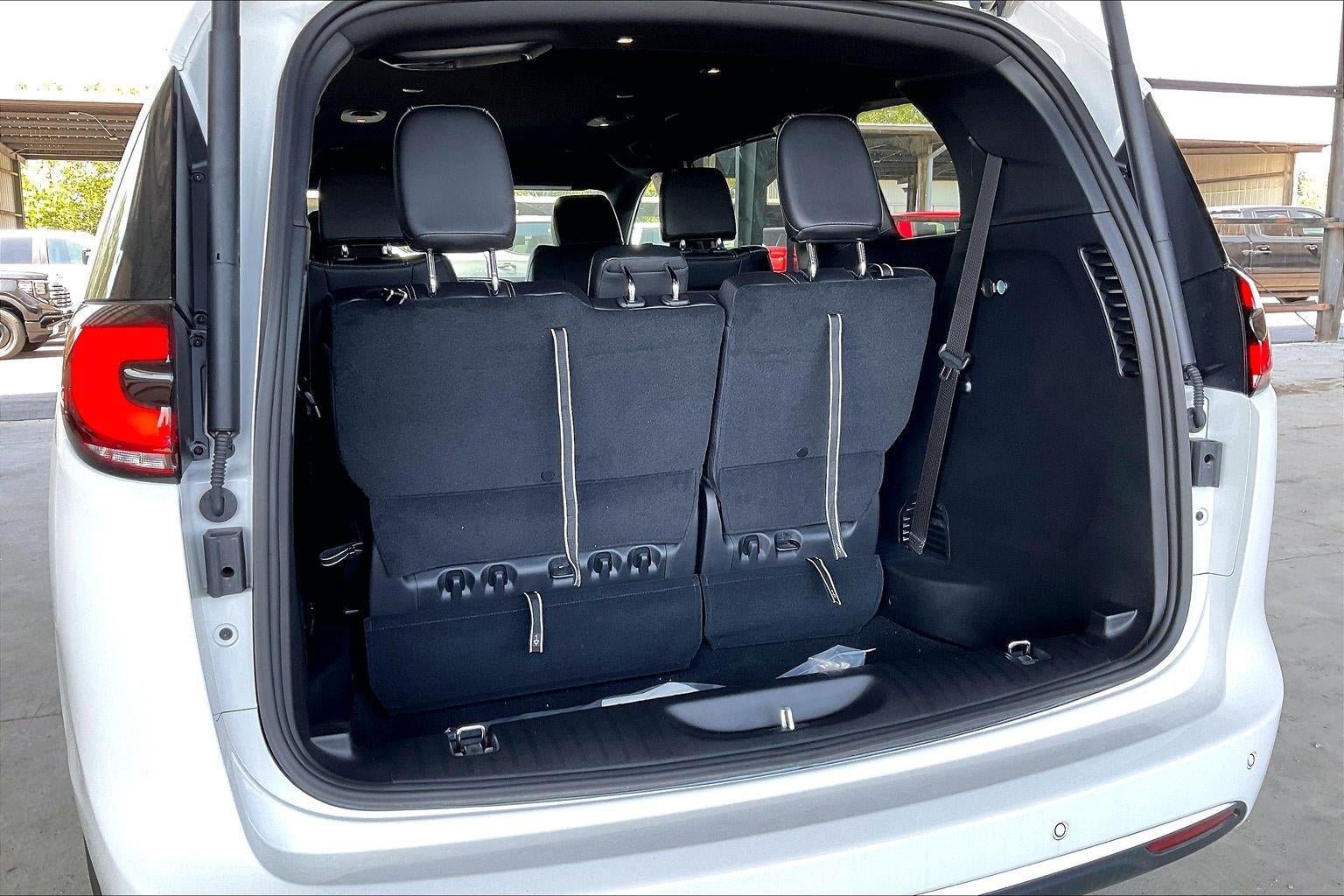 New 2027 Chrysler Pacifica Select FWD image 5