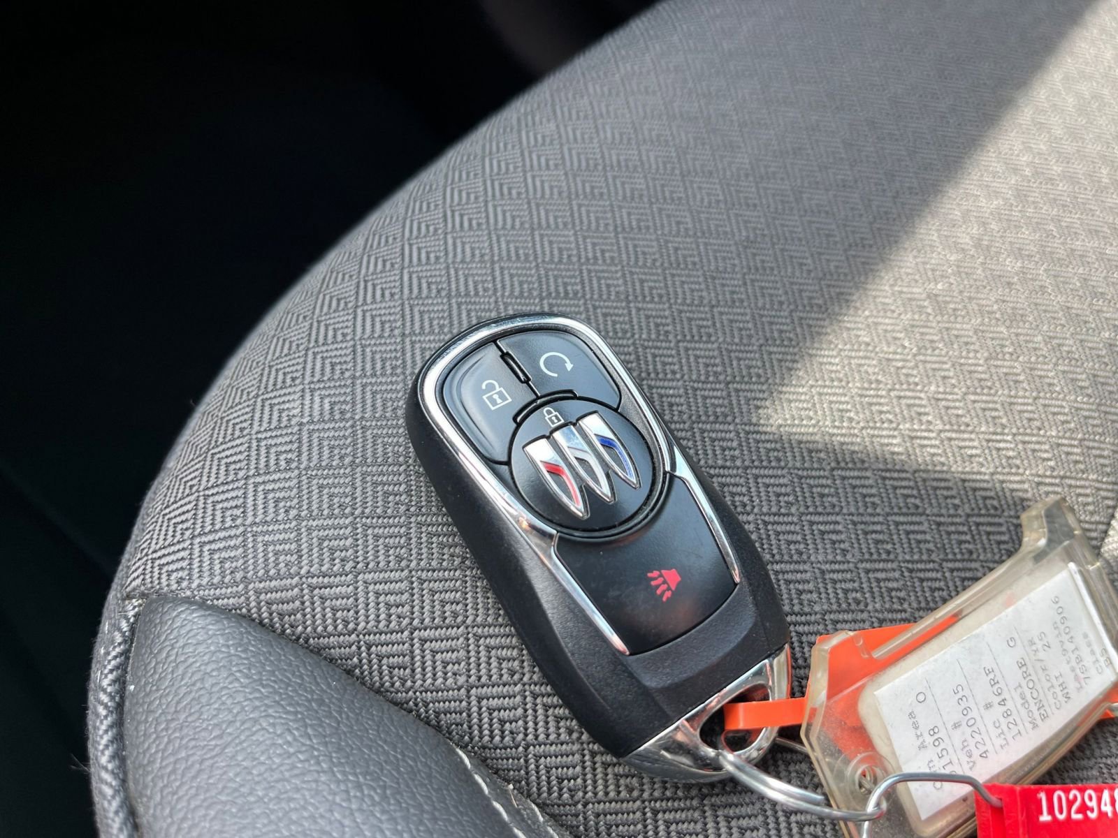 Used 2025 Buick Encore GX Preferred image 25