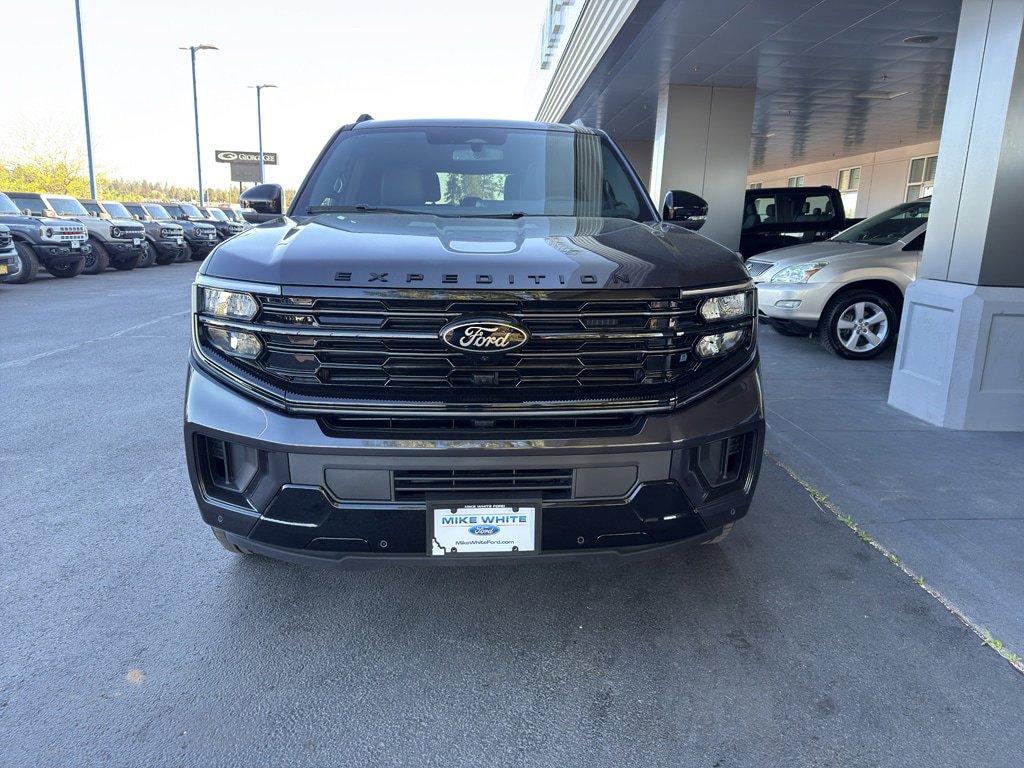 New 2026 Ford Expedition Platinum AWD/4WD image 2
