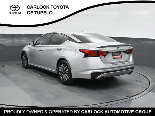 Used 2023 Nissan Altima 2.5 SV w/ SV Premium Package FWD image 11