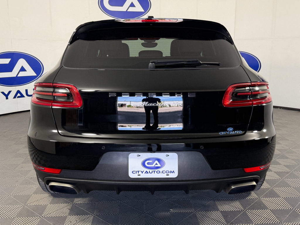 Used 2018 Porsche Macan Base (PDK) image 5