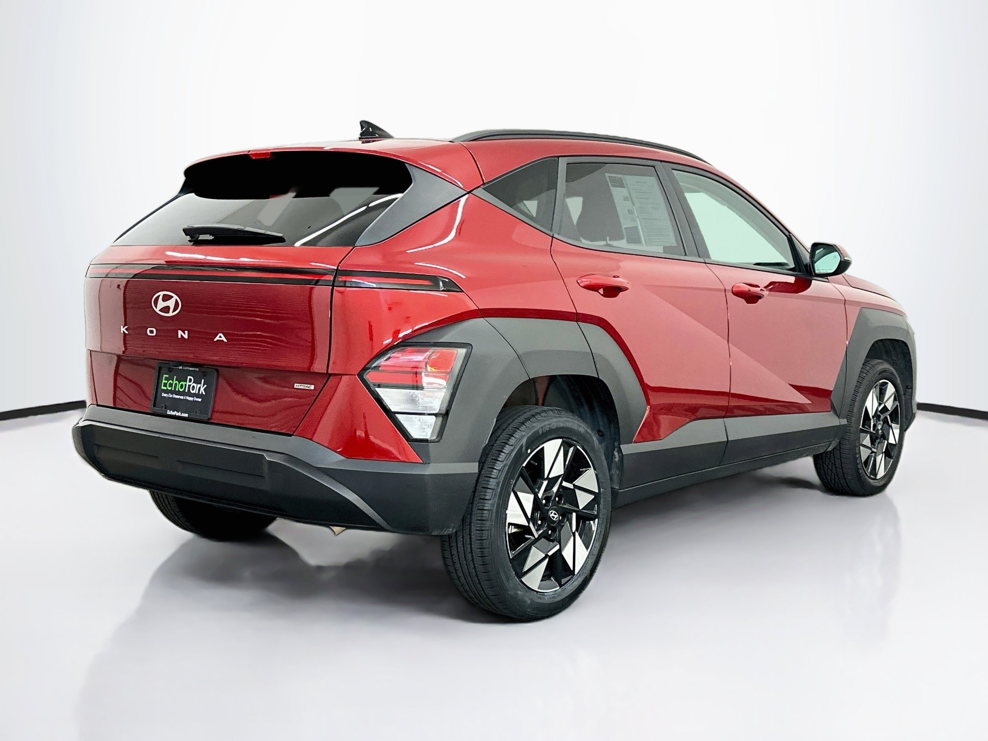Used 2025 Hyundai Kona SEL AWD/4WD image 9