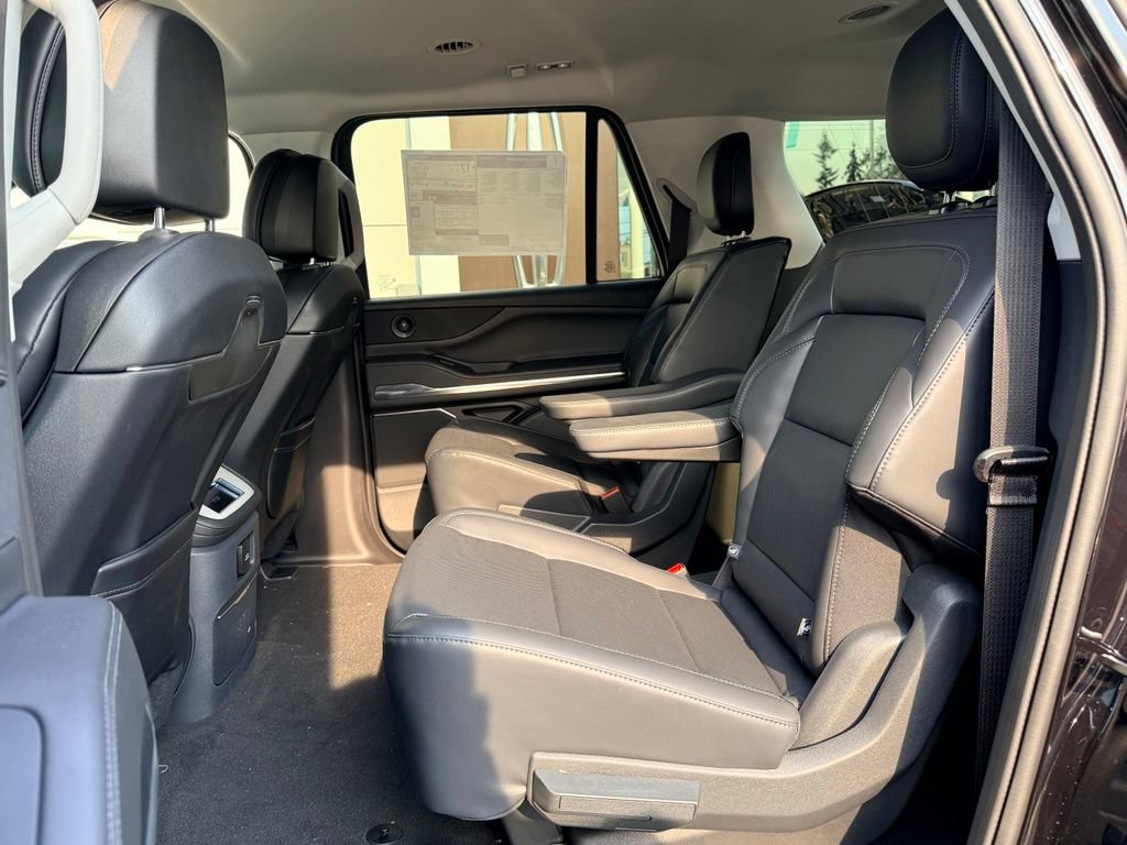 New 2027 Lincoln Navigator L Premier AWD/4WD image 11