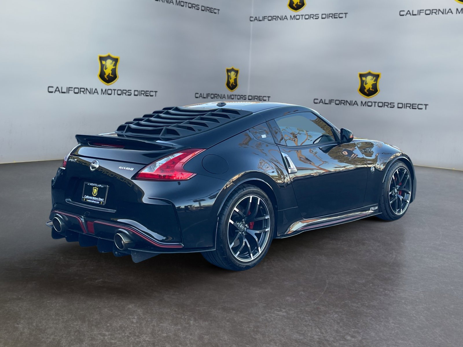 Used 2015 Nissan 370Z NISMO image 5