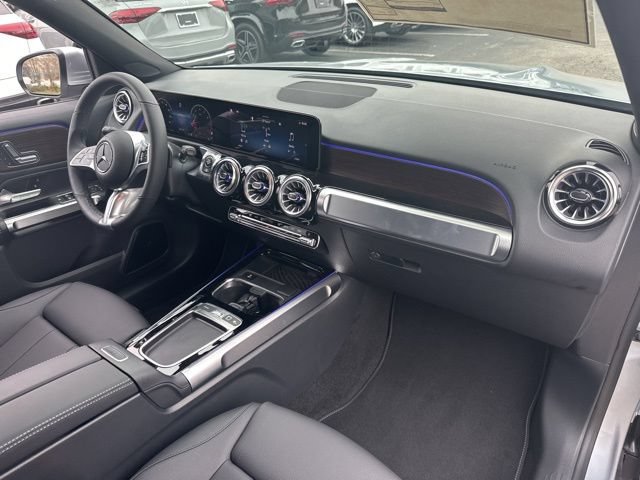 Used 2026 Mercedes-Benz GLB 250 image 32