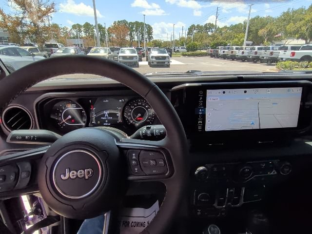 Used 2026 Jeep Wrangler Unlimited Rubicon AWD/4WD image 19