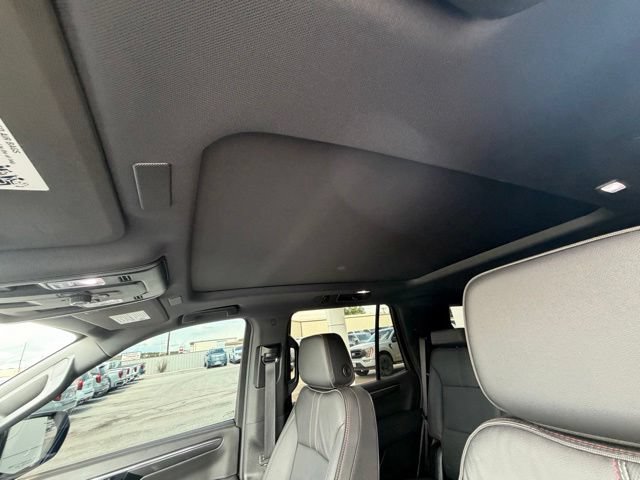 Used 2025 Chevrolet Tahoe RST w/ Comfort Package AWD/4WD image 4