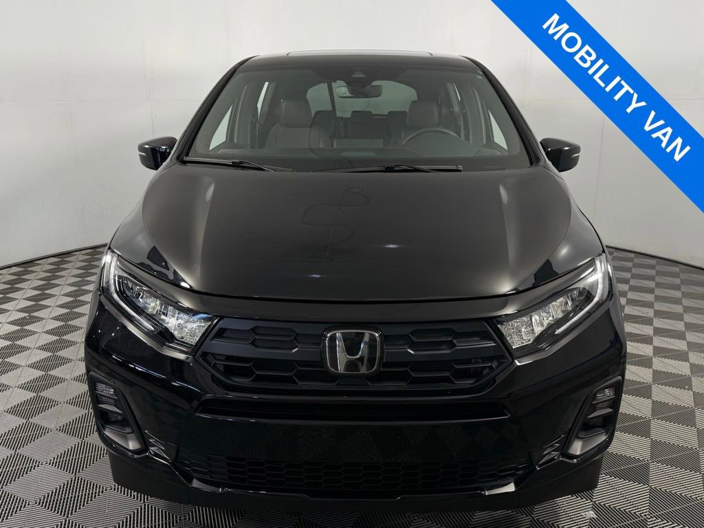 Used 2025 Honda Odyssey Sport-L image 2