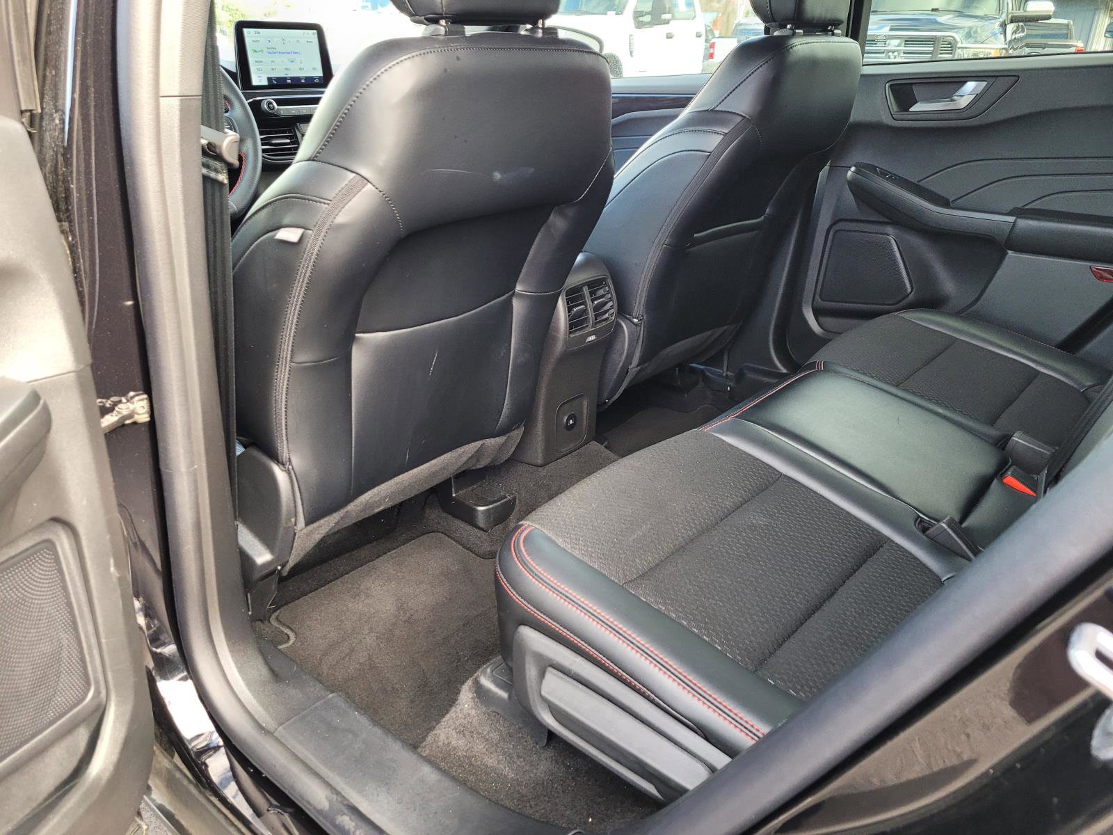 Used 2025 Ford Escape ST-Line AWD/4WD image 14