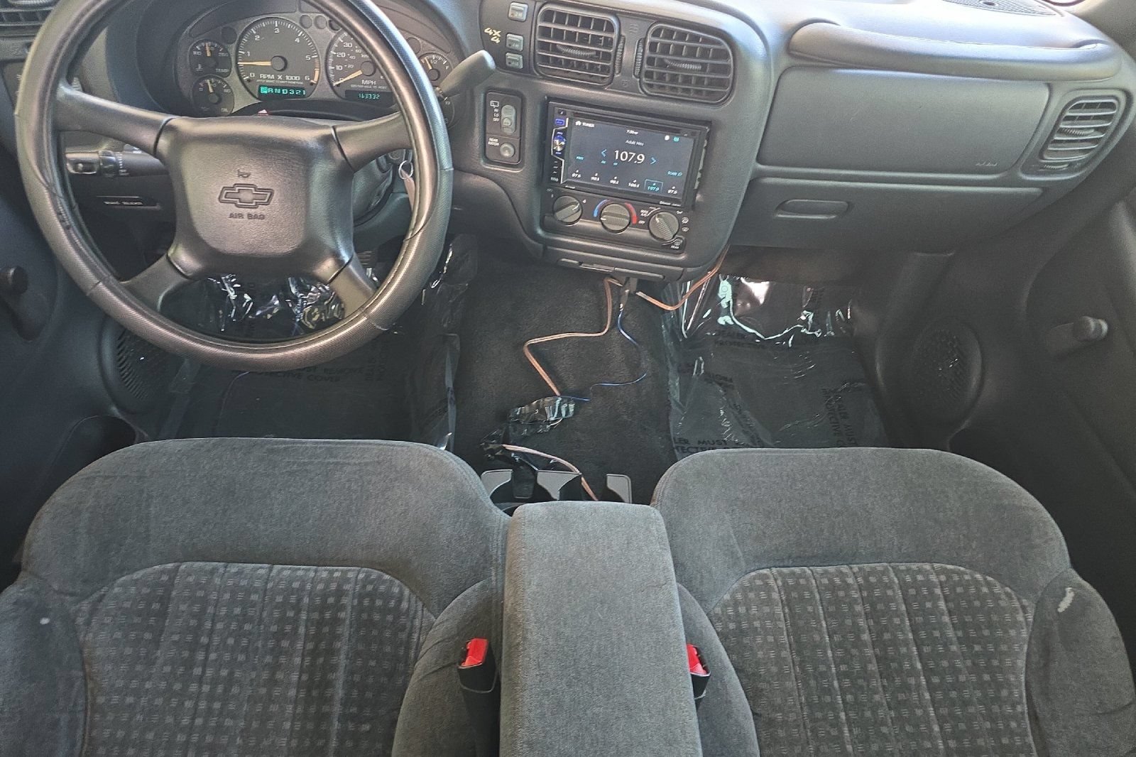 Used 2001 Chevrolet Blazer LS w/ Driver Convenience Pkg AWD/4WD image 13