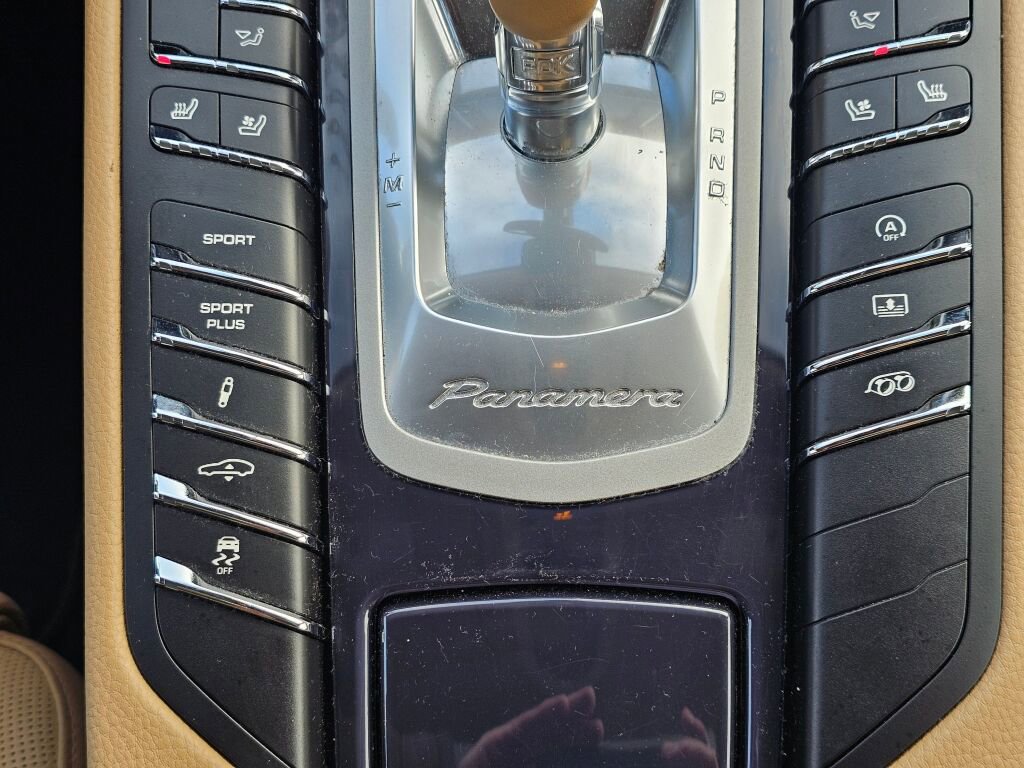 Used 2016 Porsche Panamera 4S image 27
