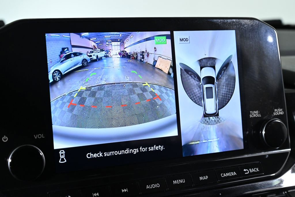 Used 2022 Nissan Pathfinder Platinum w/ Cargo Package image 17