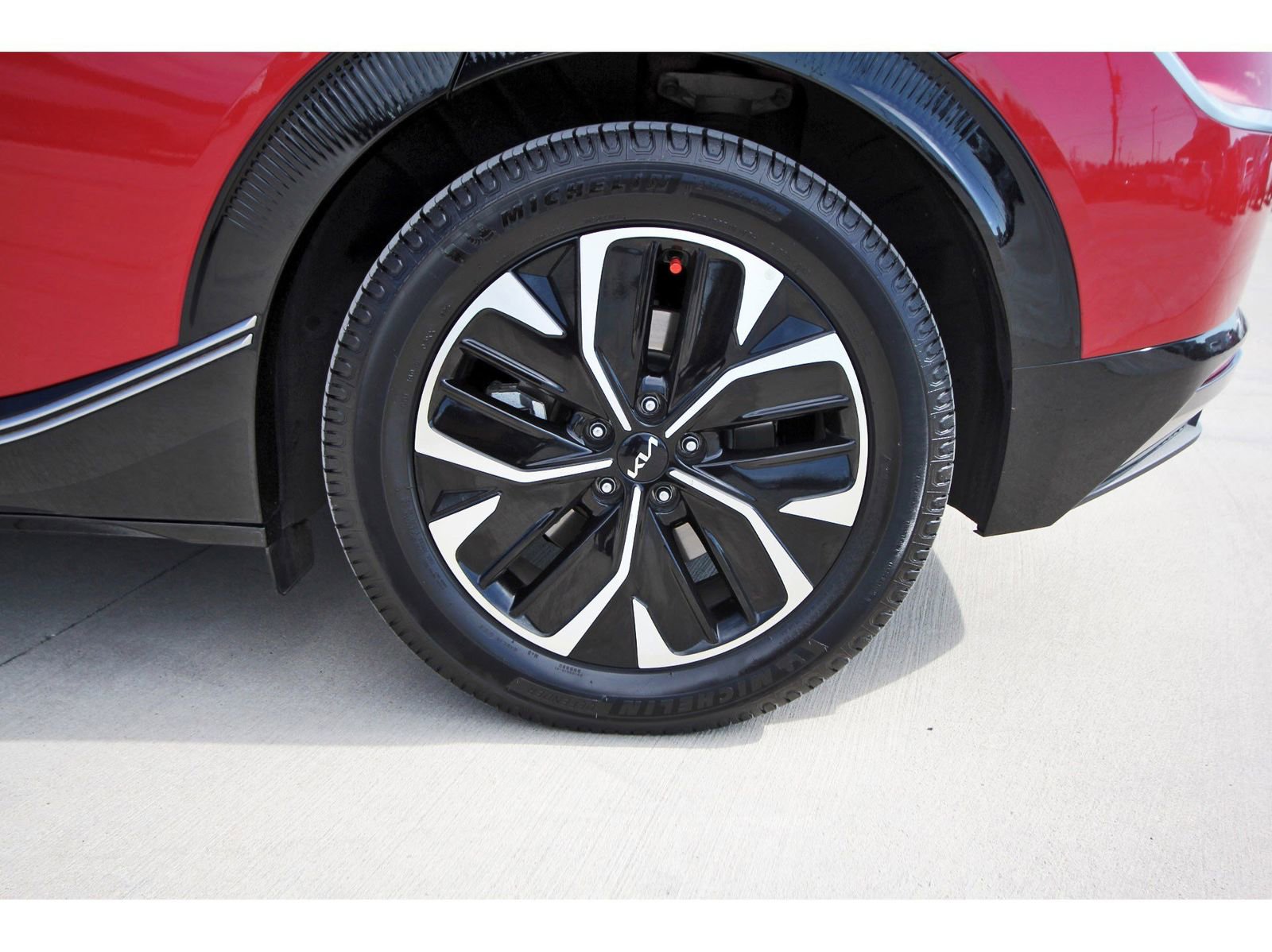 Used 2022 Kia EV6 Wind image 30