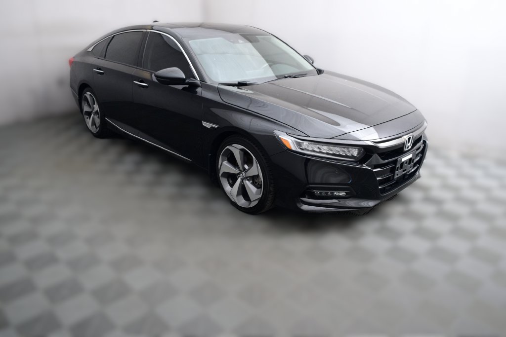 Used 2018 Honda Accord Touring image 3