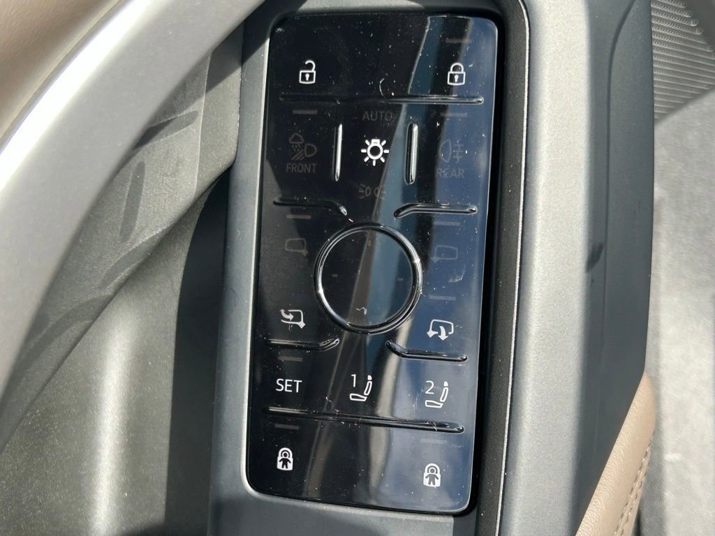 Used 2025 Audi Q5 Premium w/ Convenience Package image 17