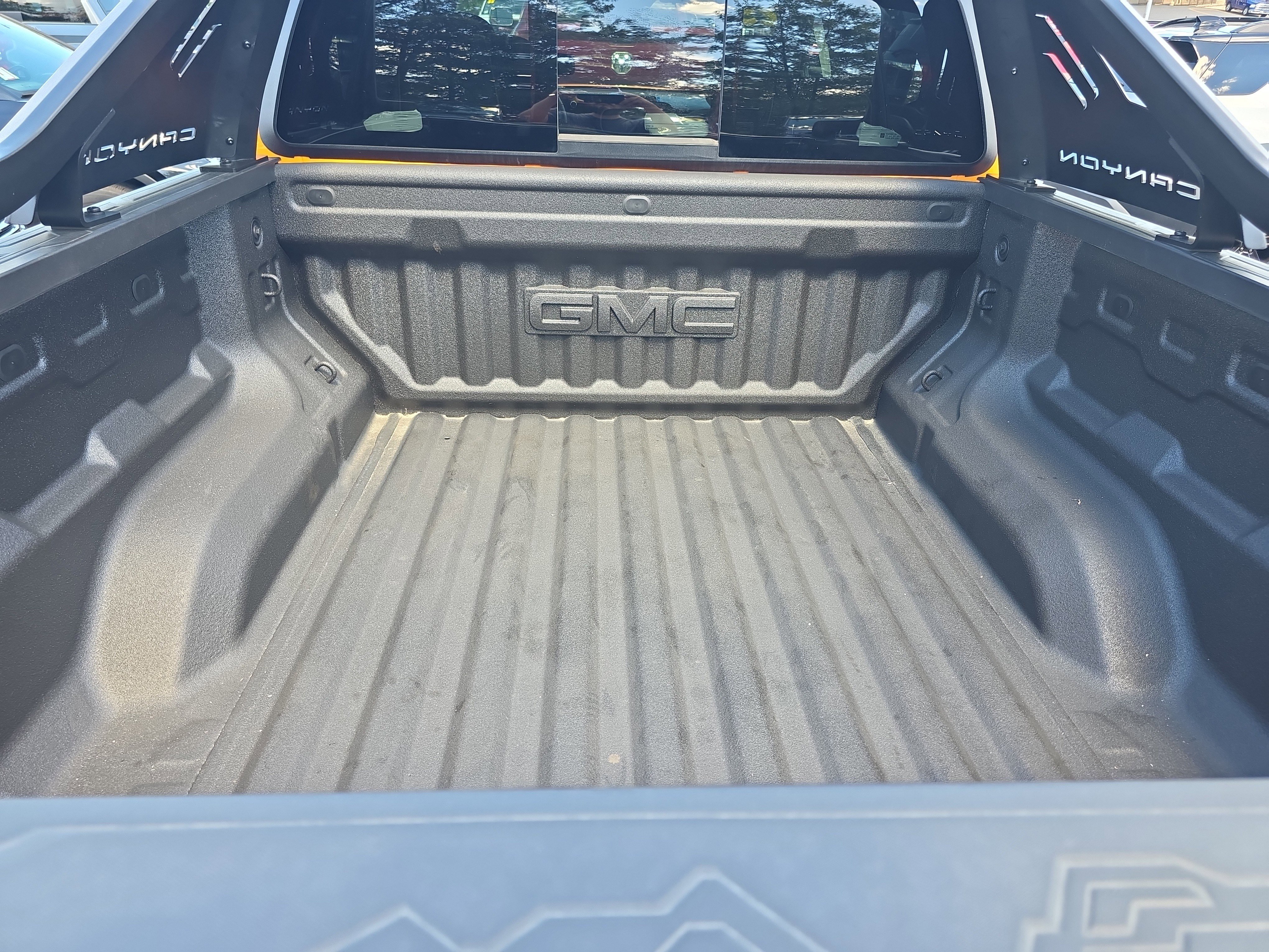 New 2025 GMC Canyon AT4 w/ Nightfall Edition image 5