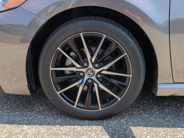 Used 2024 Toyota Camry SE FWD image 9