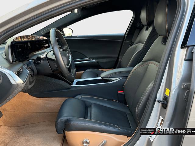 Used 2024 Lucid Air Touring image 10