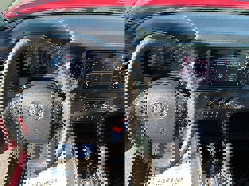 Used 2020 Toyota Tacoma SR image 5