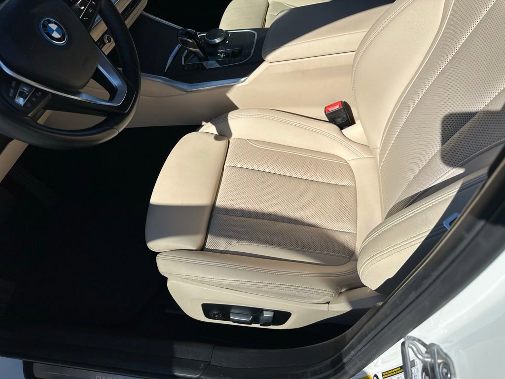 Used 2022 BMW 330e w/ Driving Assistance Package image 25