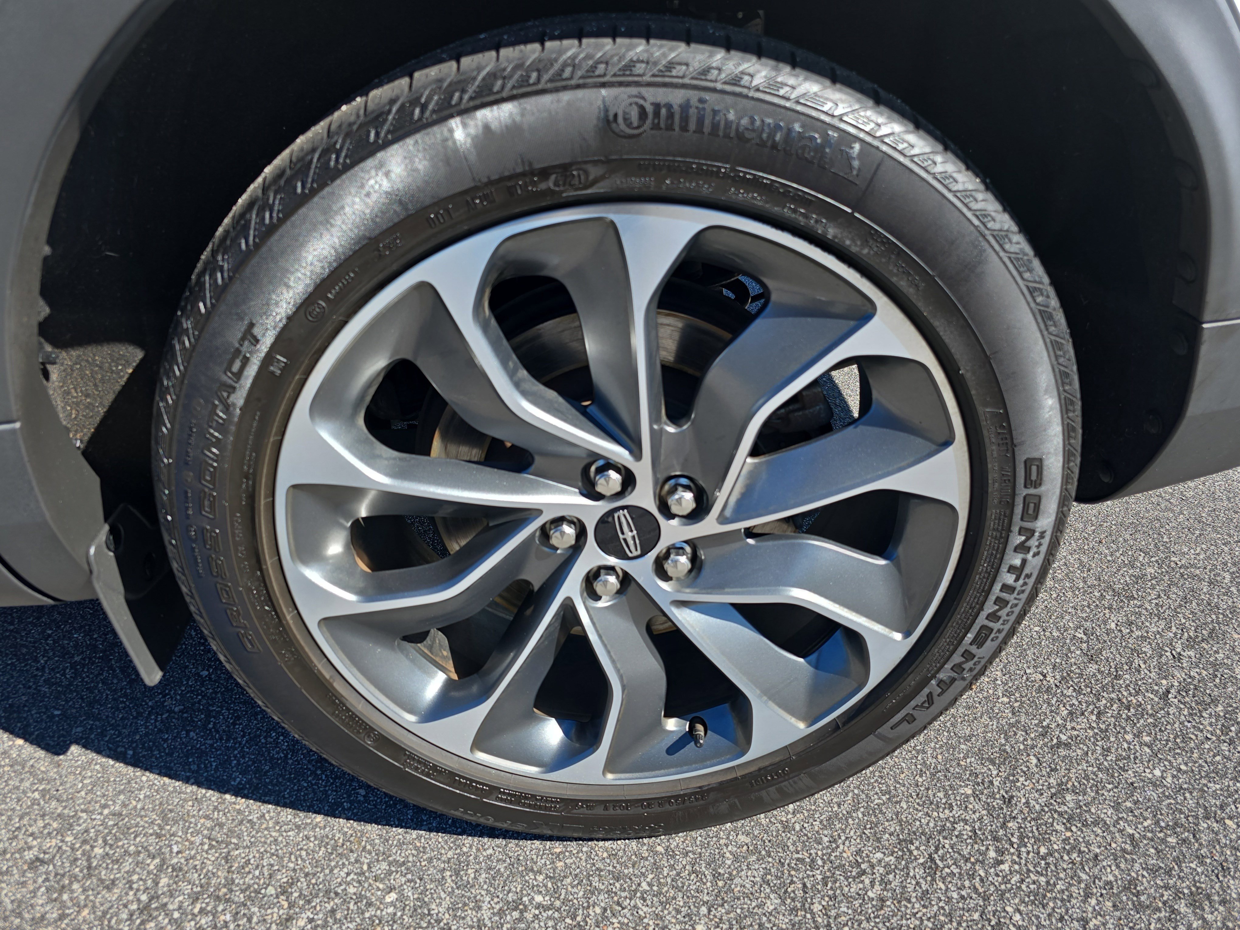 Certified 2022 Lincoln Nautilus Reserve image 33