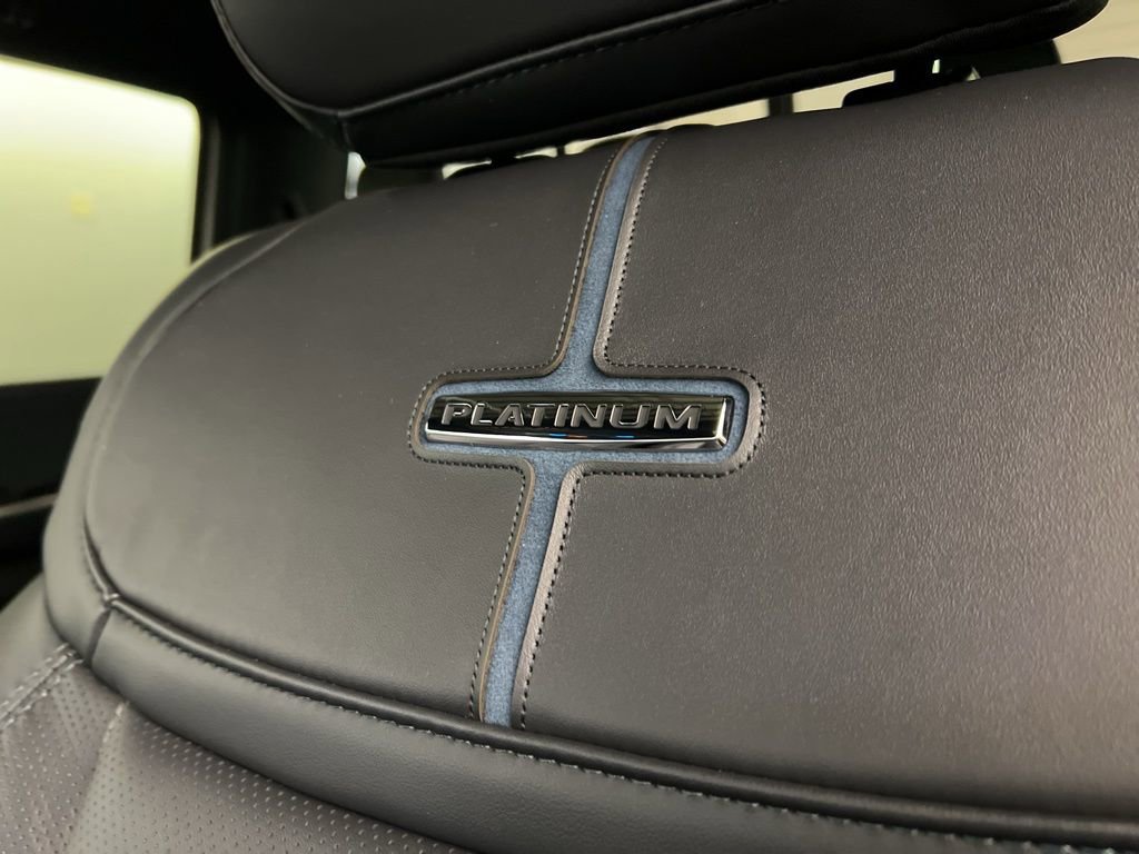 New 2025 Ford F250 Platinum image 30