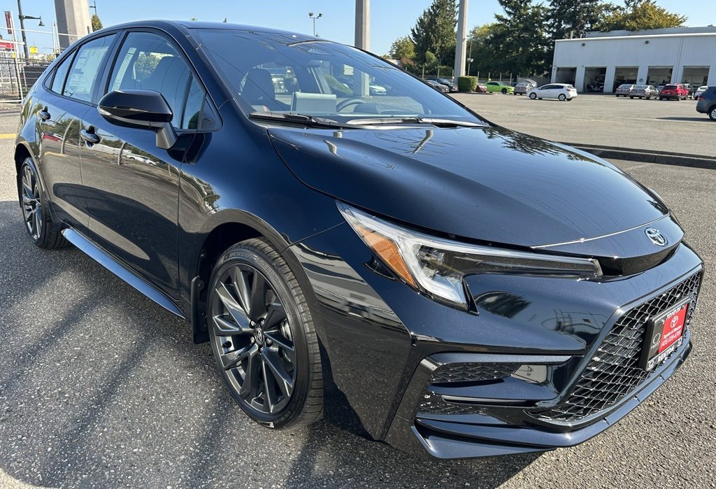 New 2026 Toyota Corolla SE image 3