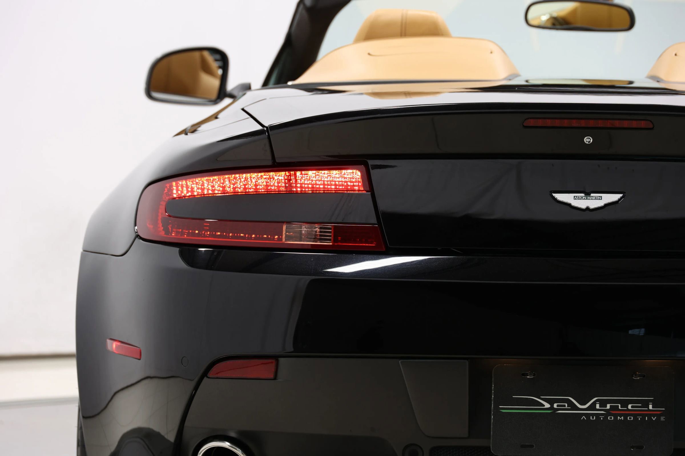 Used 2012 Aston Martin V8 Vantage Roadster image 53