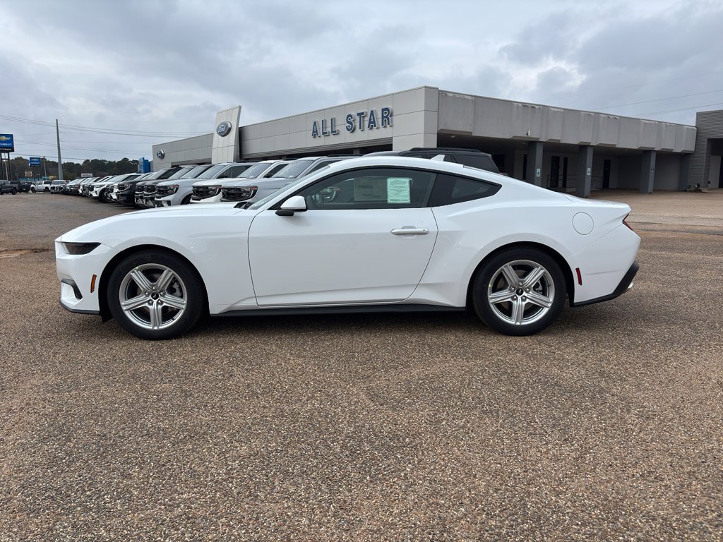 New 2026 Ford Mustang Coupe video 2