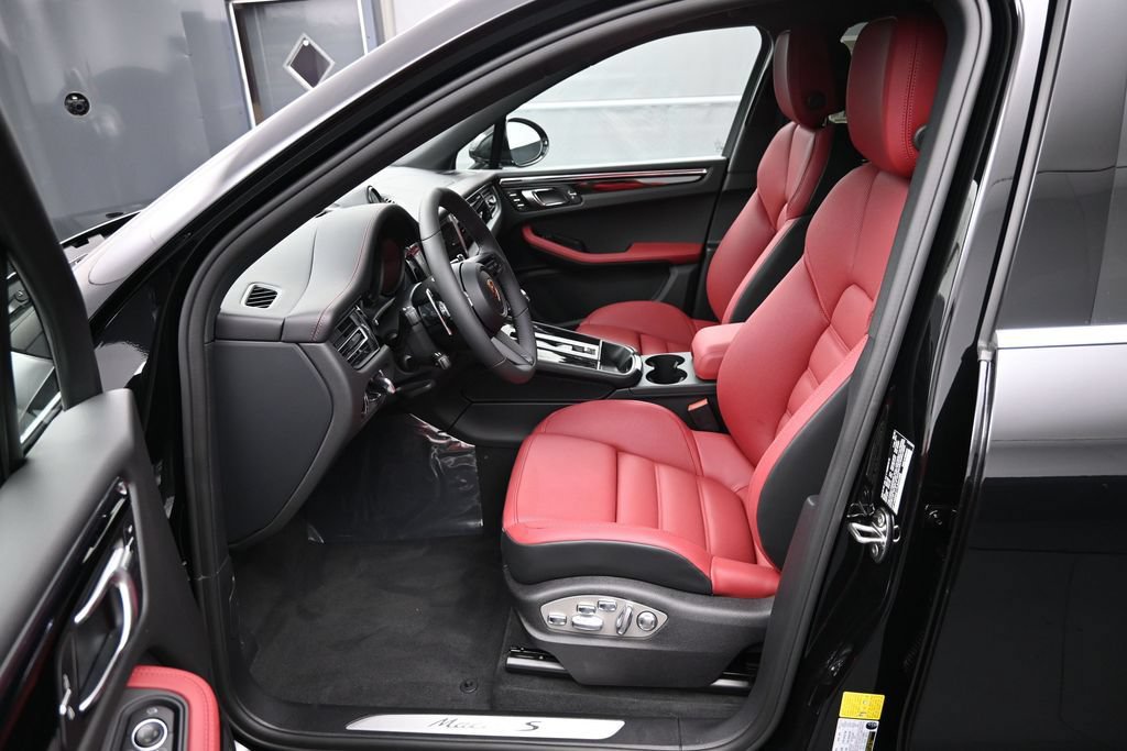 New 2026 Porsche Macan S AWD/4WD image 7