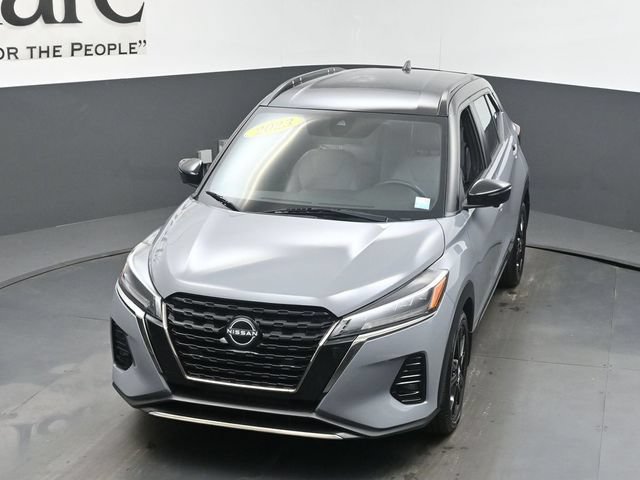 Used 2023 Nissan Kicks SR w/ SR Premium Package FWD image 46