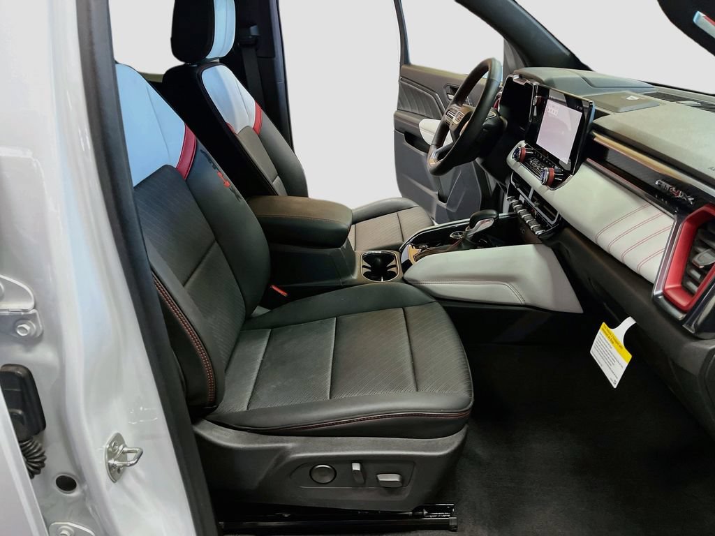 Used 2024 GMC Canyon AT4X AWD/4WD image 28