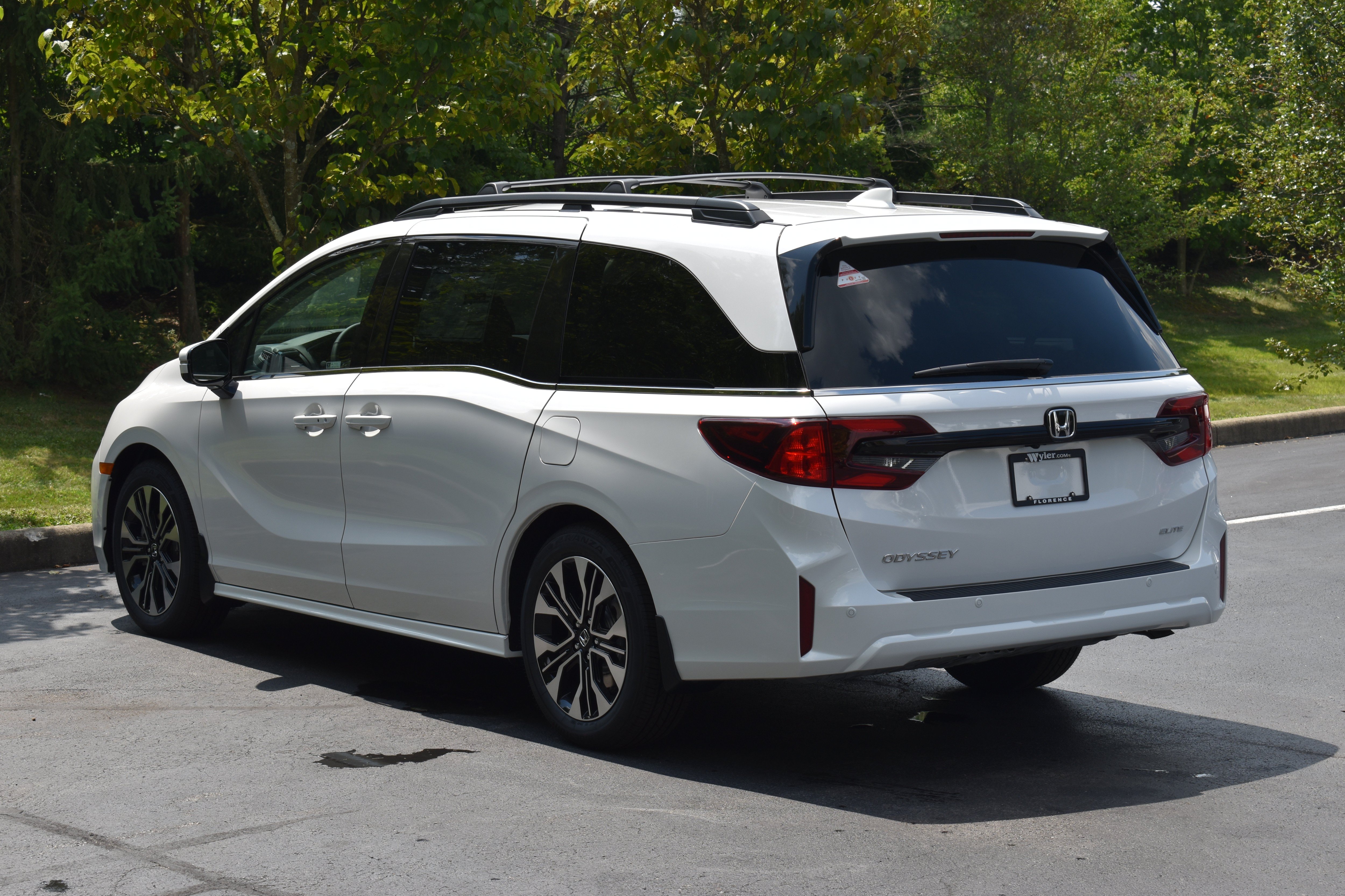New 2027 Honda Odyssey Elite image 5