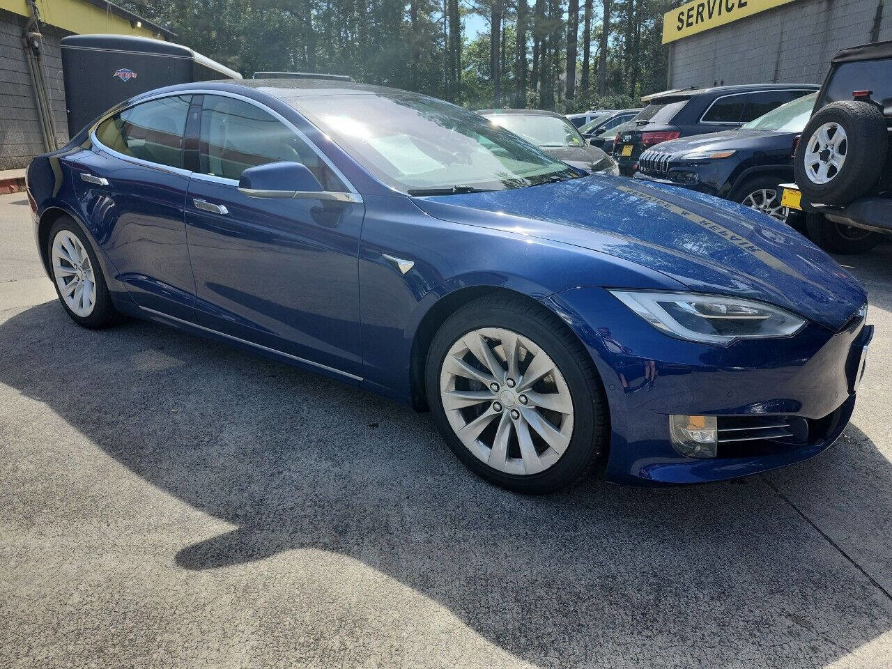 Used 2017 Tesla Model S 60 RWD image 4